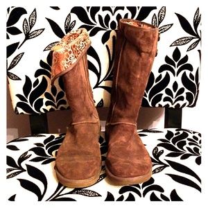 Women's Brown uggs size 8